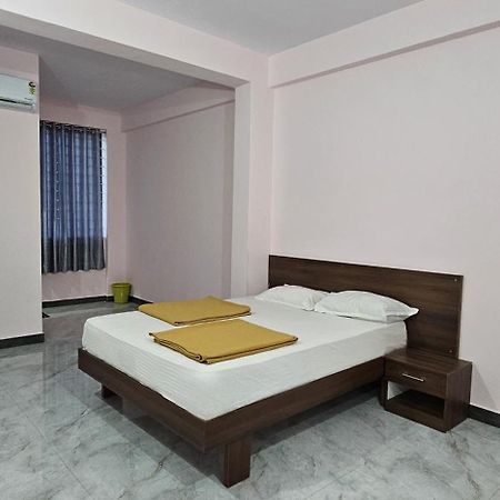 Golden Palace Residency Belagula エクステリア 写真